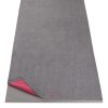 Yogahanddoek - Gaiam Grippy Mat Towel - Grijs/Roze