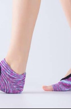 Yogasokken & Pilatessokken – Antislip sokken * ‘Ballerina’ – paars patroon – meerdere kleuren verkrijgbaar – Pilateswinkel * Yoga sokken * Pilates sokken