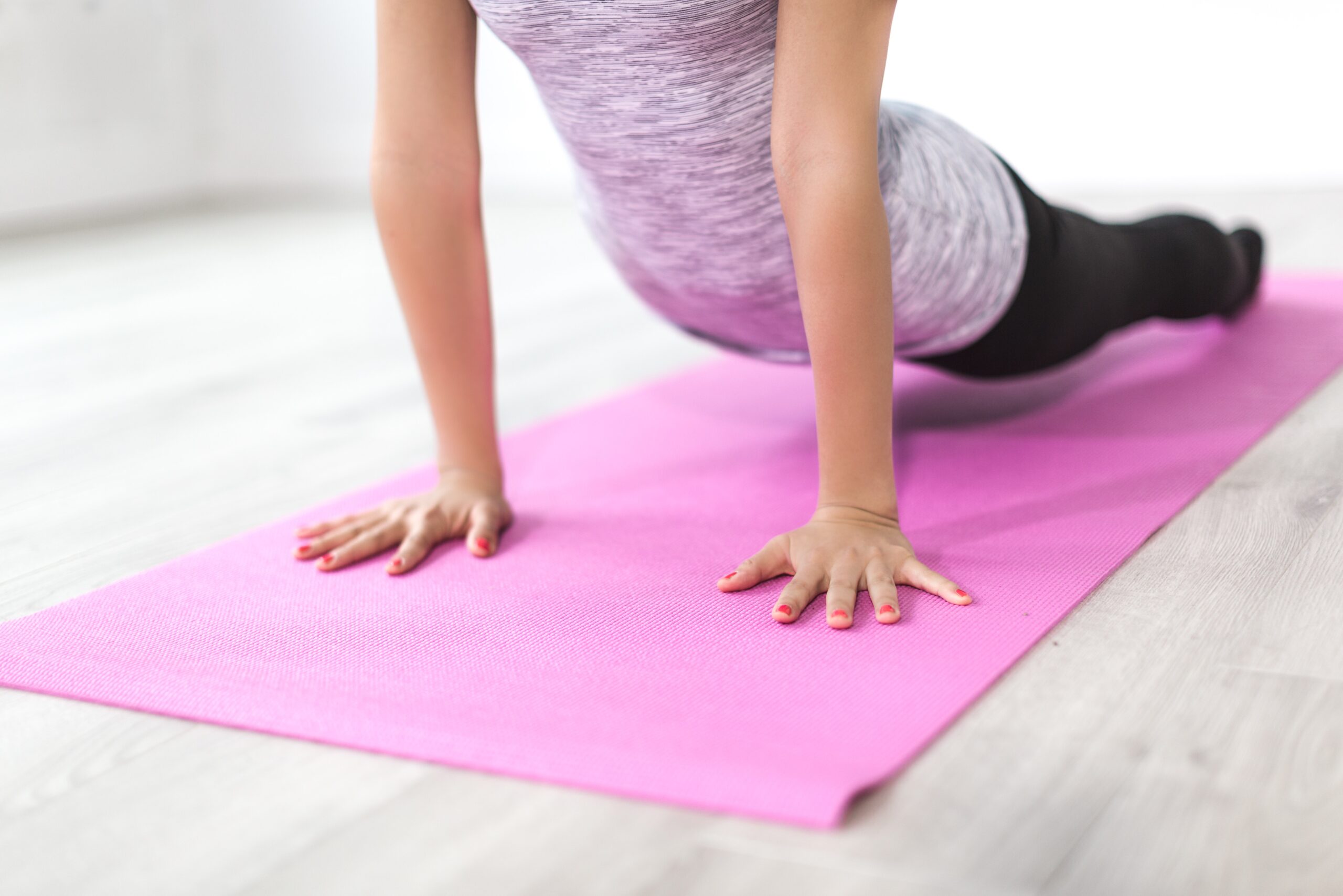 Lees meer over het artikel Gratis Yoga Oefeningen voor Thuis