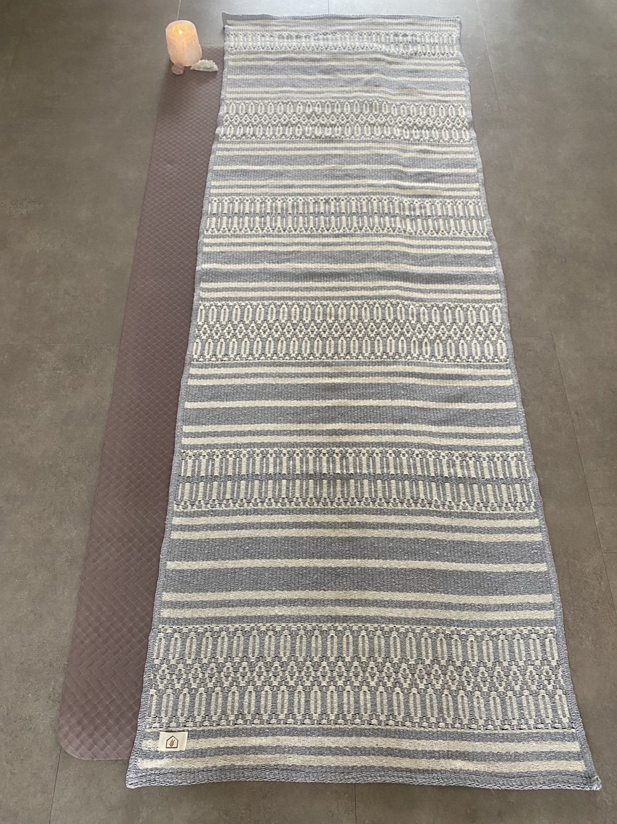 Luces del Sur - Artemisia Yoga Mat Blanket - 65 cm x 185 cm - fitting your yoga mat perfectly