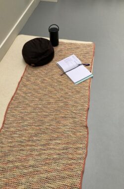 Luces del Sur – Orange Lotus Yoga Mat Blanket – 65 cm x 185 cm – fitting your yoga mat perfectly