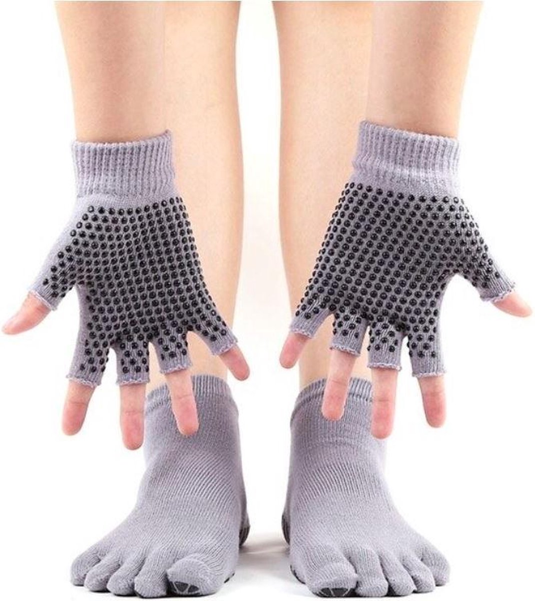 New Age Devi Yoga sokken en handschoenen Set - Grijs - Antislip - One size