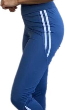 Sportlegging – Dames – Highwaist – Maat S-M 36-38 – Yoga legging – Blauw – doorzichtig stukje benen.