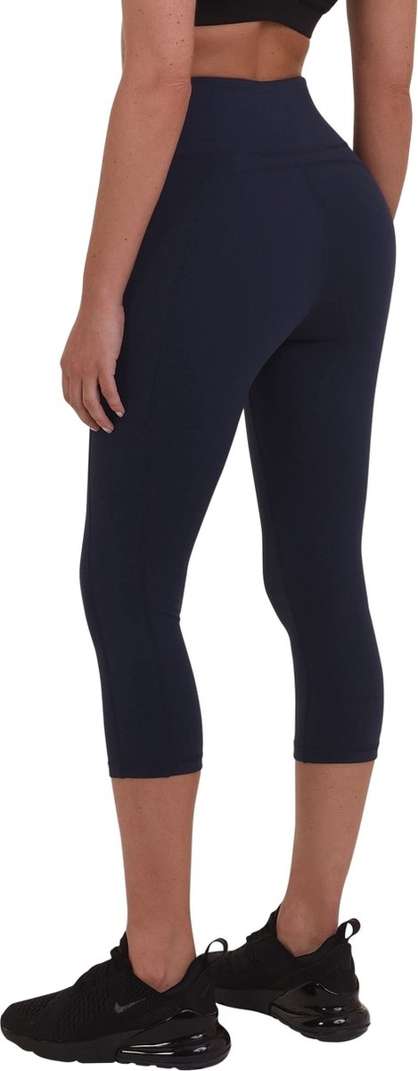 TCA Women's Equilibrium Running/Yoga Capri Legging with Side Pocket - Cabernet, S