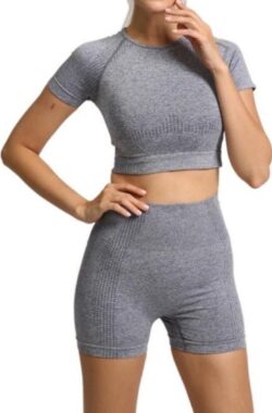 Jumada’s – Sport outfit – Crop top met korte mouwen – High waist korte legging – Naadloos – Squatproof – Grijs – L