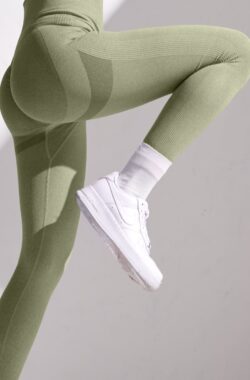 Sport legging dames – Sportkleding dames – Fitness legging dames – Sportbroek dames – Sportlegging – Push up – Shape legging -Tiktok legging – high waist – Hardloopbroek dames – yoga legging dames – Olijfgroen Maat S