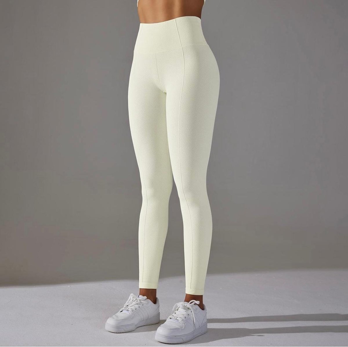 April Breeze Gym Legging - Maat S - Creme - Gymlegging - Sportlegging - Fitness legging - Yoga legging
