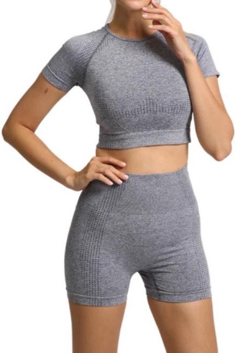 Jumada's - Sport outfit - Crop top met korte mouwen - High waist korte legging - Naadloos - Squatproof - Grijs - M