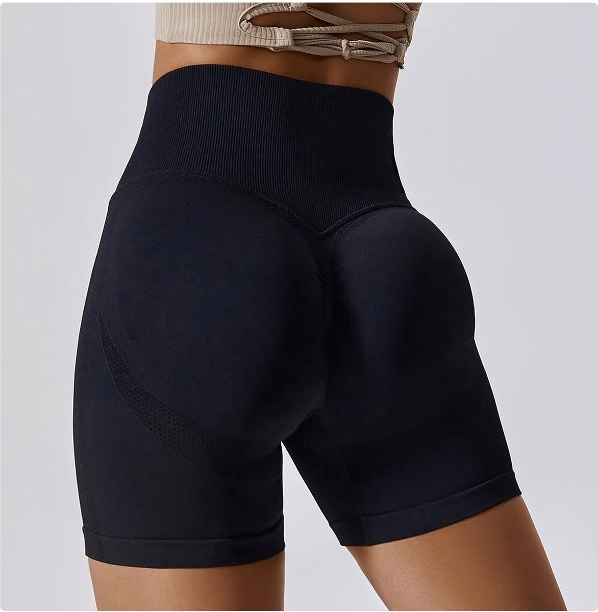 Sportlegging / Sport Short - Maat: L - Kleur: Zwart - Met Butt Scrunch - Extra Mooie Billen - Hoge Taille - Luxe Korte Sportlegging - Cycling Shorts - Billen Legging - Dames Gymwear / Vrouwen Sportkleding / Sport Outfit / Fitness