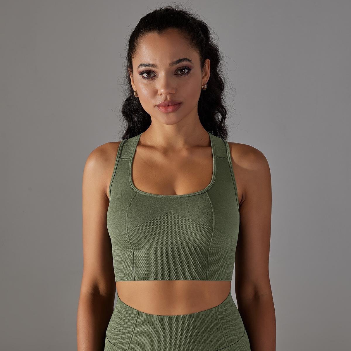 April Breeze Short Gym Set - Maat M - 2delig - Olive - Olijf groen - Sportkledingset - Gymset - Top & Short - Fitness set - Yoga set