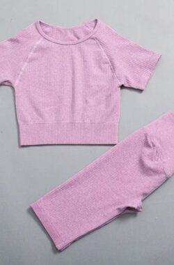 Gymset – LIGHT RIBBED SHORT SET – Mt S – Lichtroze – Roze – 2delig – Fitness set – Fitness short en top – Gym short en top – Sportkledingset – Sportset – Yogaset – Yogashort en top