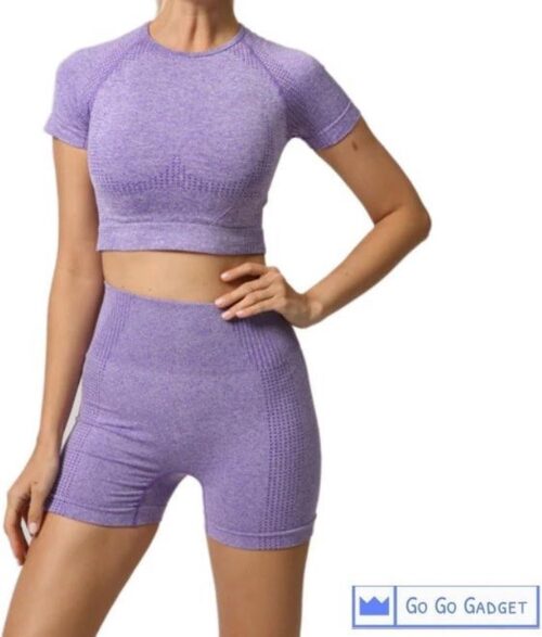 Sport outfit | high waist korte broek | crop top met korte mouw | naadloos | squatproof | paars | S