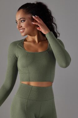 April Breeze Gym Set – Maat L – Olive – 3delig – Olijf Groen – Legergroen – Fitness set – Fitness legging – Sportkledingset – Sportlegging – Yogakleding – Yogaset – Yogalegging