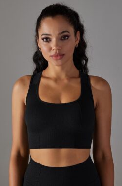April Breeze Short Gym Set – Maat S – 2delig – Zwart – Black – Sportkledingset – Gymset – Top & Short – Fitness set – Yoga set – Sportlegging – Sport short – Fitness legging – Sportset