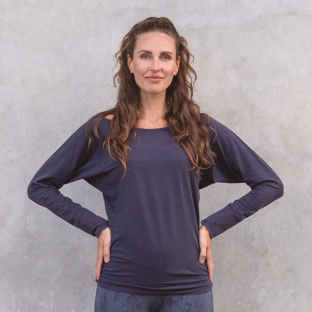 Jaya Loose-fit Yoga Longsleeve Yanti - Nightblue