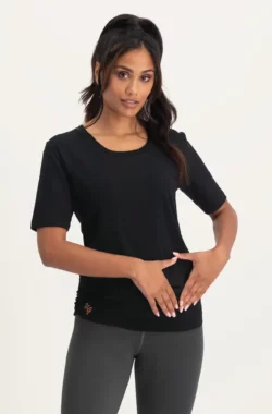 Urban Goddess Kami Bamboe Yoga Tee – Onyx Black