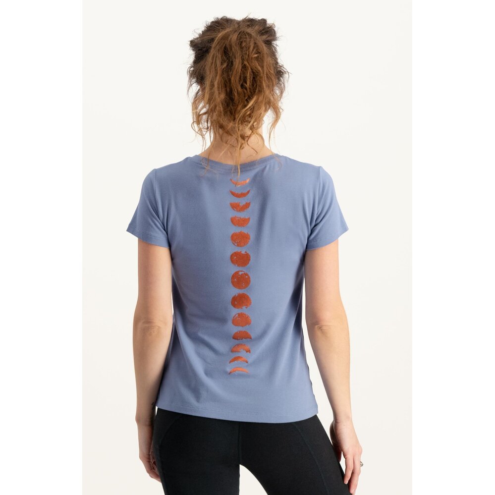 Urban Goddess Luna Yoga Sport Tee met Maanstanden - Opal